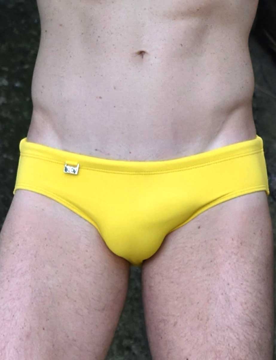 Traje de Baño Hombre Corte Brief Slim Amarelo