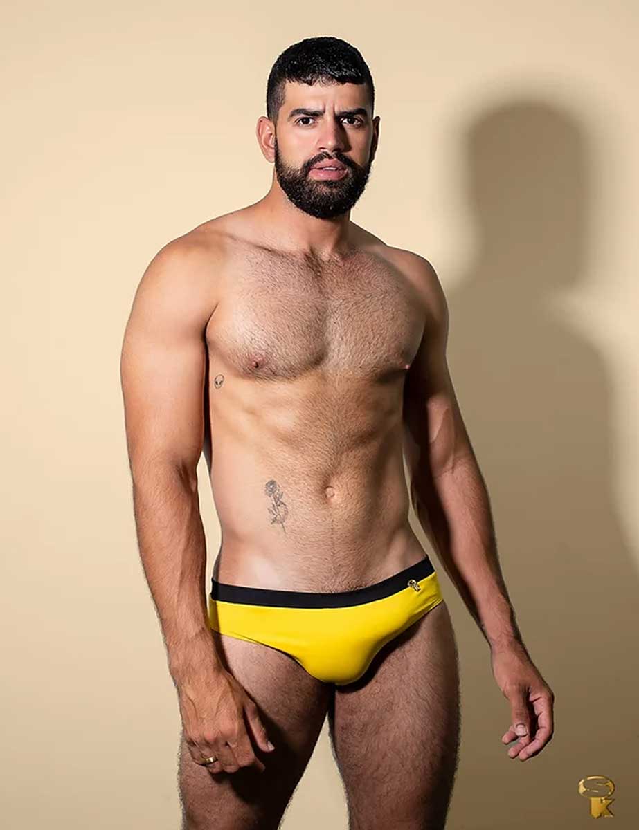 Traje de Baño Hombre Corte Brief Slim Amarelo Preto